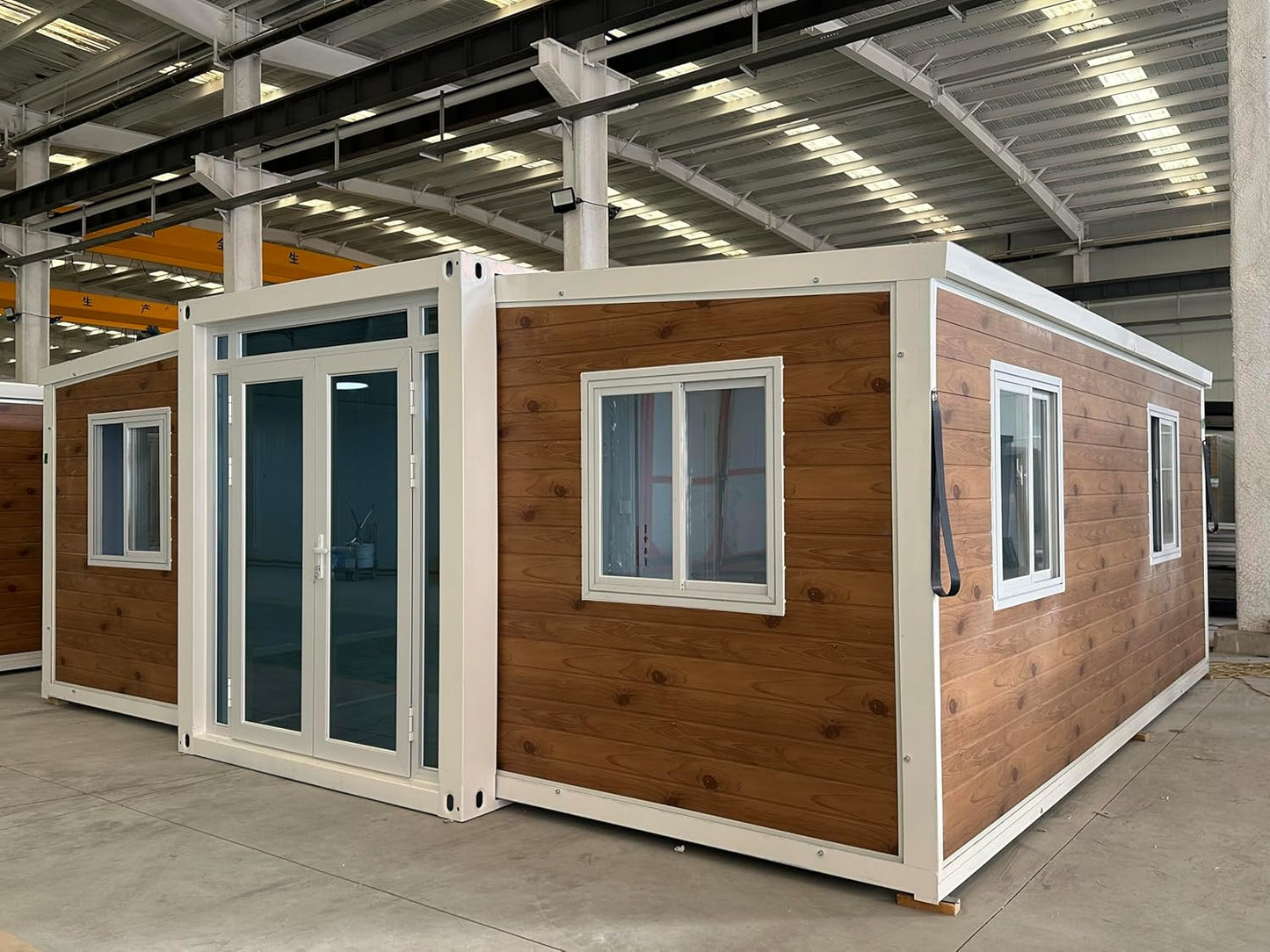 20ft/40ft Expandable Prefab House – Wind Resistant, DIY Kit with Bedroom, Bathroom & Kitchen, CE Certified, 10-Year Warranty, Customizable Orange Compass