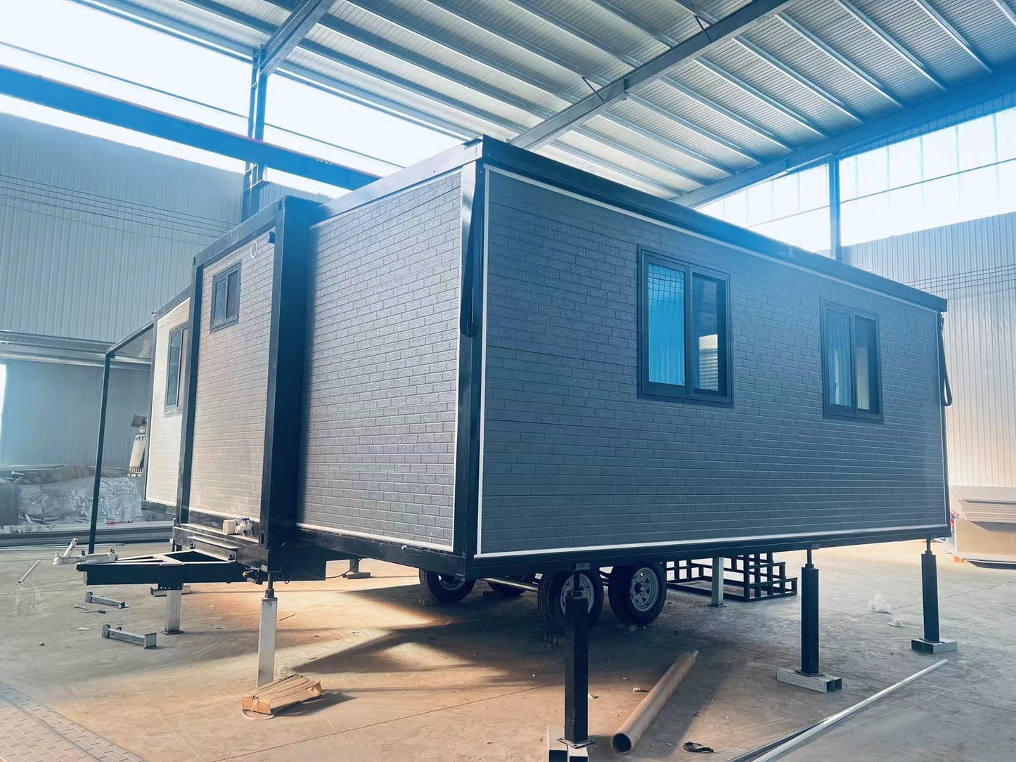 Customizable 20ft/40ft Folding Pack Container House: Complete with Bathroom, Kitchen, Covered Porch, and Double Wing Expansion Orange Compass